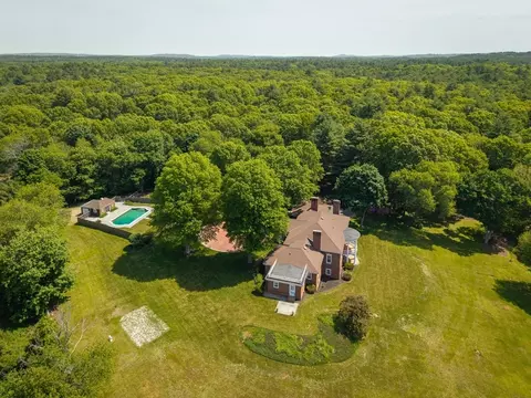 159 Woodland Mead, Hamilton, MA 01982