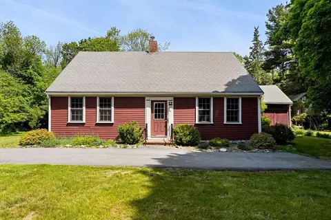 65 Summer St, Middleboro, MA 02346