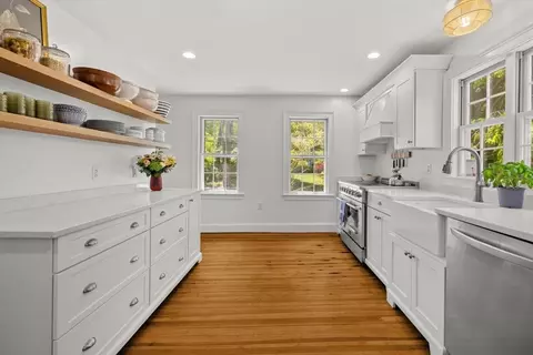100 Clapp Rd, Scituate, MA 02066 photo 5