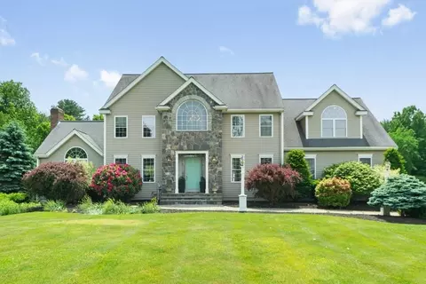 307 Chestnut St, Hudson, MA 01749
