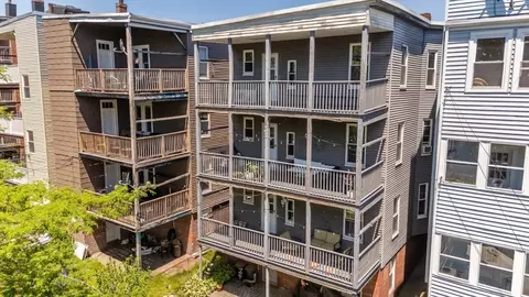 725 E 3rd St, Boston, MA 02127 photo 37