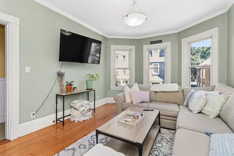 725 E 3rd St, Boston, MA 02127 photo 5