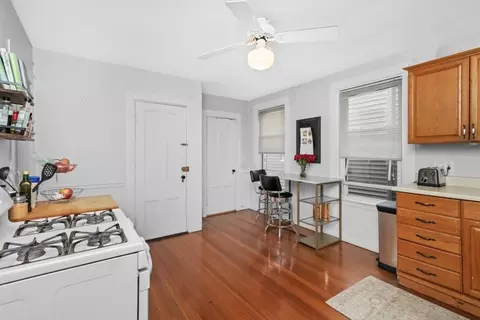 725 E 3rd St, Boston, MA 02127 photo 12
