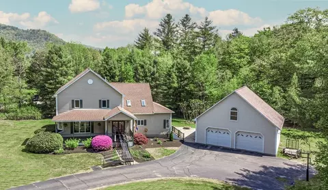 7 E Buckland Rd, Shelburne Falls, MA 01370