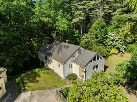 64 Lakeside Dr, Groton, MA 01450