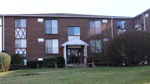 127 Kings St #304, Franklin, MA 02038