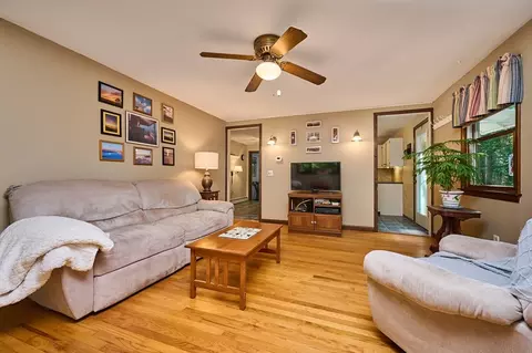 20 Cook Rd, Easthampton, MA 01027 photo 4