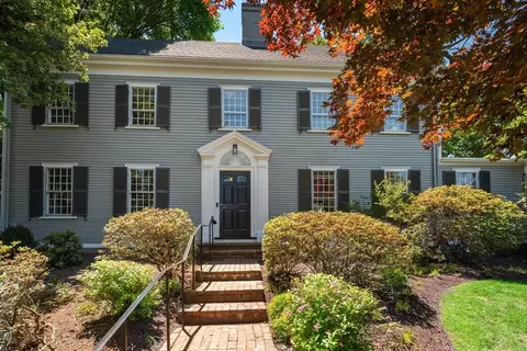 25 Chestnut Hill Rd, Newton, MA 02465