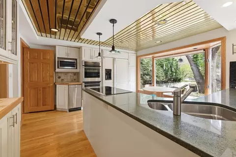 Kitchen - 34 Spring St, Lexington, MA 02421 photo 4 of 6