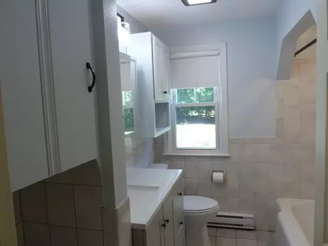 Bath - 7 Dugan Rd, Ware, MA 01082 photo 1 of 4