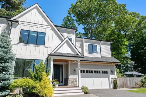 1058 Beacon St #2, Newton, MA 02459