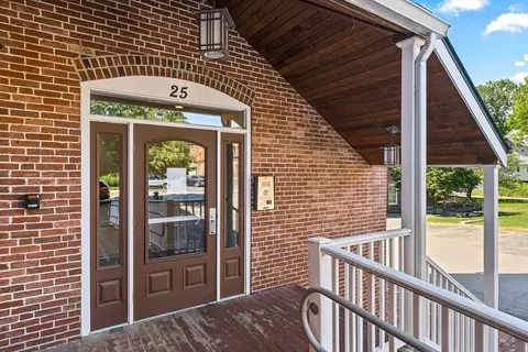 25 Cedar St #14, Amesbury, MA 01913