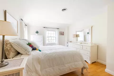 Bedroom - 212 Broad Meadow Rd, Needham, MA 02492 photo 4 of 5