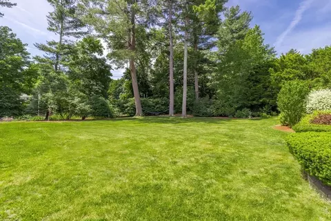 Exterior - 212 Broad Meadow Rd, Needham, MA 02492 photo 6 of 8