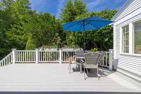 Exterior - 212 Broad Meadow Rd, Needham, MA 02492 photo 4 of 8