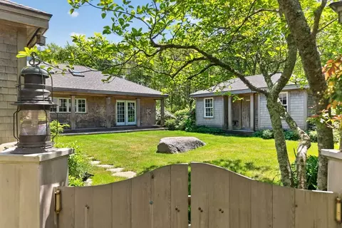 300 N Rd18 Belhaven Way, Chilmark, MA 02535