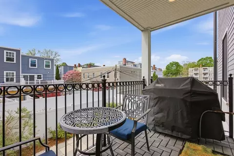 881 E 2nd St #10, Boston, MA 02127 photo 15