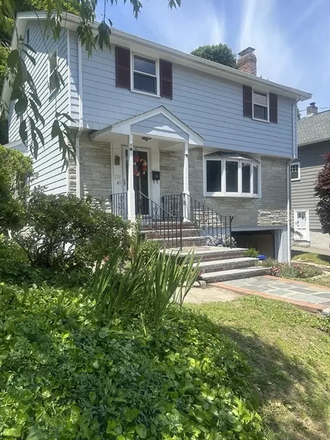 29 Buckingham Rd, Milton, MA 02186