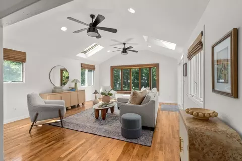 Living - 63 Massasoit Ln, Hanover, MA 02339 photo 5 of 6