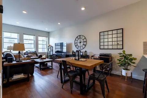 170 W Broadway #305, Boston, MA 02127