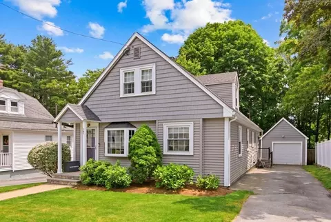 27 Topping Rd, Andover, MA 01810