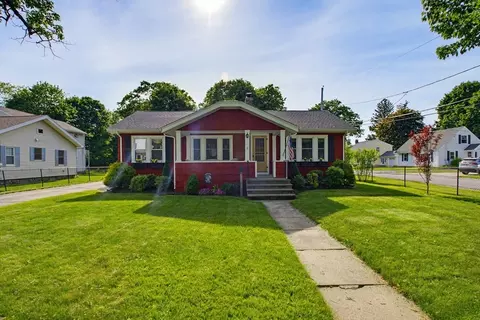 7 West St, Oxford, MA 01540
