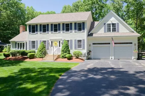101 Hunter Rd, Uxbridge, MA 01569