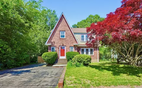 33 Princess Rd, Newton, MA 02465