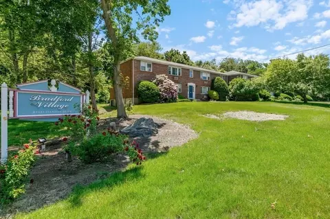 4 Myles Standish Dr #5, Haverhill, MA 01835