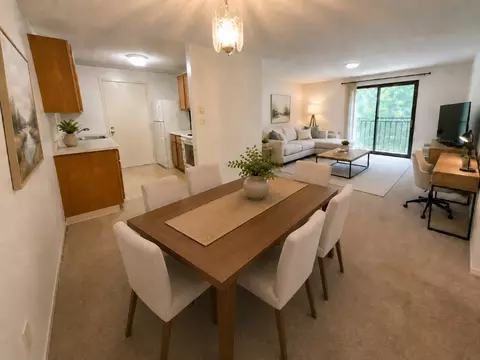 25 Village Rock Ln #12, Natick, MA 01760