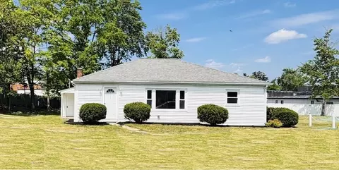 103 Brook St, Clinton, MA 01510