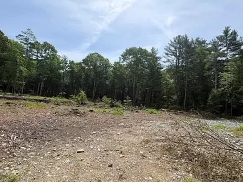 31 Parsonage Rd, Plympton, MA 02367