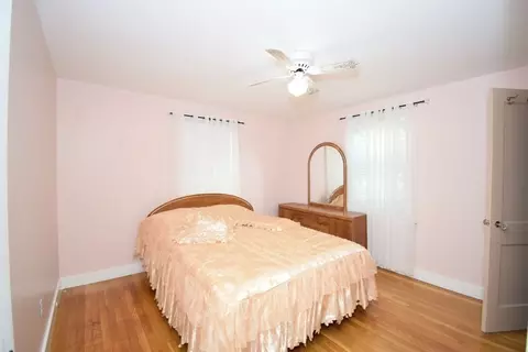 128 S Flag St, Worcester, MA 01602 photo 11