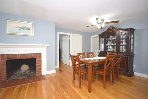 128 S Flag St, Worcester, MA 01602 photo 10