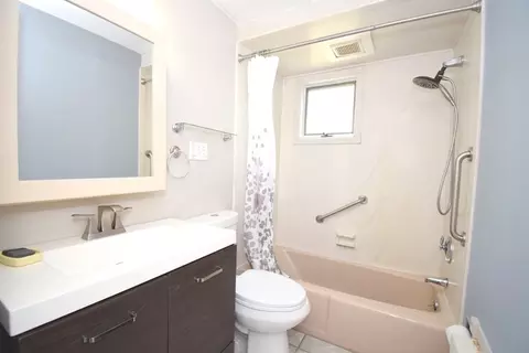 128 S Flag St, Worcester, MA 01602 photo 15