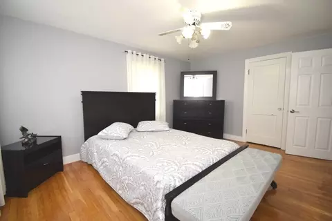 128 S Flag St, Worcester, MA 01602 photo 4