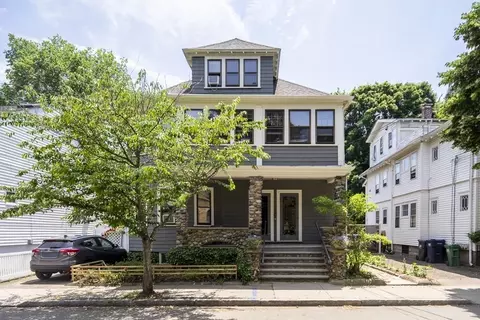 10-12 Notre Dame Ave #3, Cambridge, MA 02140