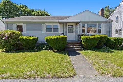 15 Carol Ann Rd, Peabody, MA 01960