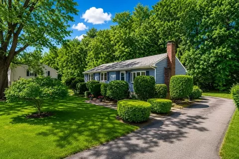 33 Daniel Dr, Burlington, MA 01803