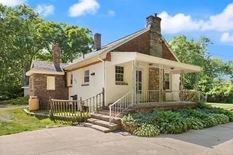 Exterior - 84 Walnut St, Walpole, MA 02081 photo 4 of 6
