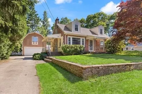 Exterior - 84 Walnut St, Walpole, MA 02081 photo 2 of 6