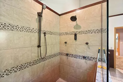 Bath - 1132 Doe Valley Rd, Athol, MA 01331 photo 3 of 4