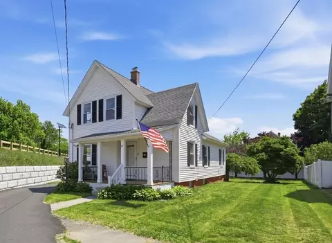 17 Clark St, Westfield, MA 01085