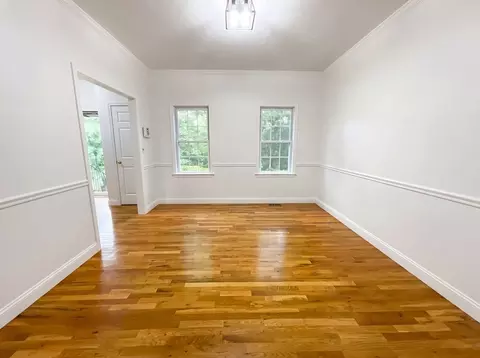 Living - 14 Smith Rd, Sutton, MA 01590 photo 3 of 5