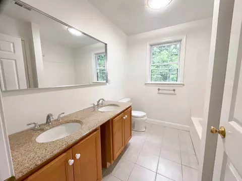Bath - 14 Smith Rd, Sutton, MA 01590 photo 1 of 4