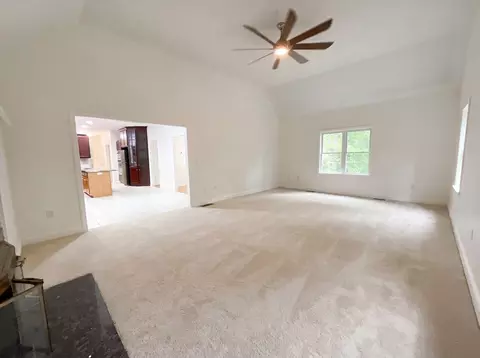Living - 14 Smith Rd, Sutton, MA 01590 photo 1 of 5