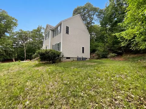 Exterior - 14 Smith Rd, Sutton, MA 01590 photo 4 of 5