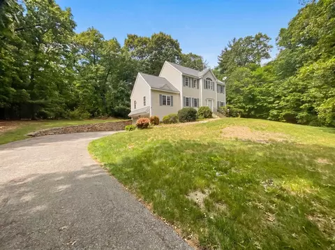 Exterior - 14 Smith Rd, Sutton, MA 01590 photo 3 of 5