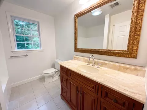 Bath - 14 Smith Rd, Sutton, MA 01590 photo 2 of 4