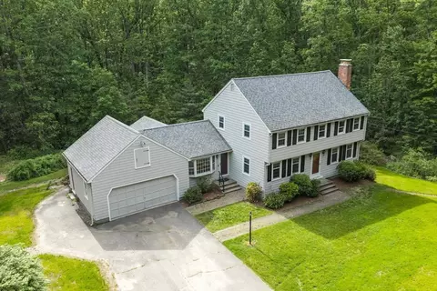 83 Providence Rd, Westford, MA 01886
